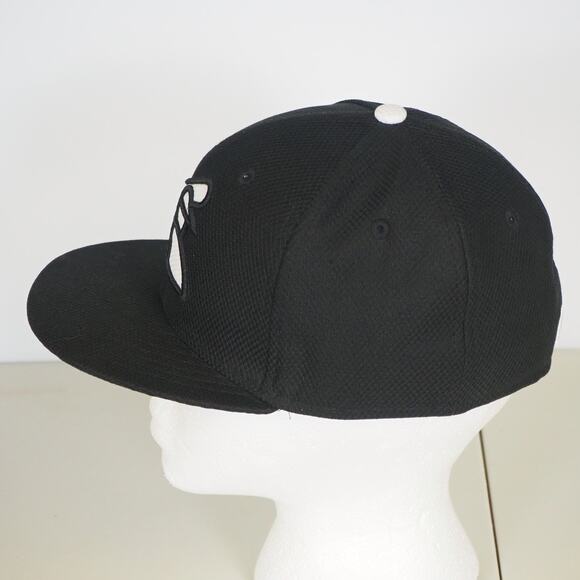 Chicago White Sox New Era 59Fifty Retro‎ Logo Black 6 5/8 Fitted Hat - Picture 2 of 8